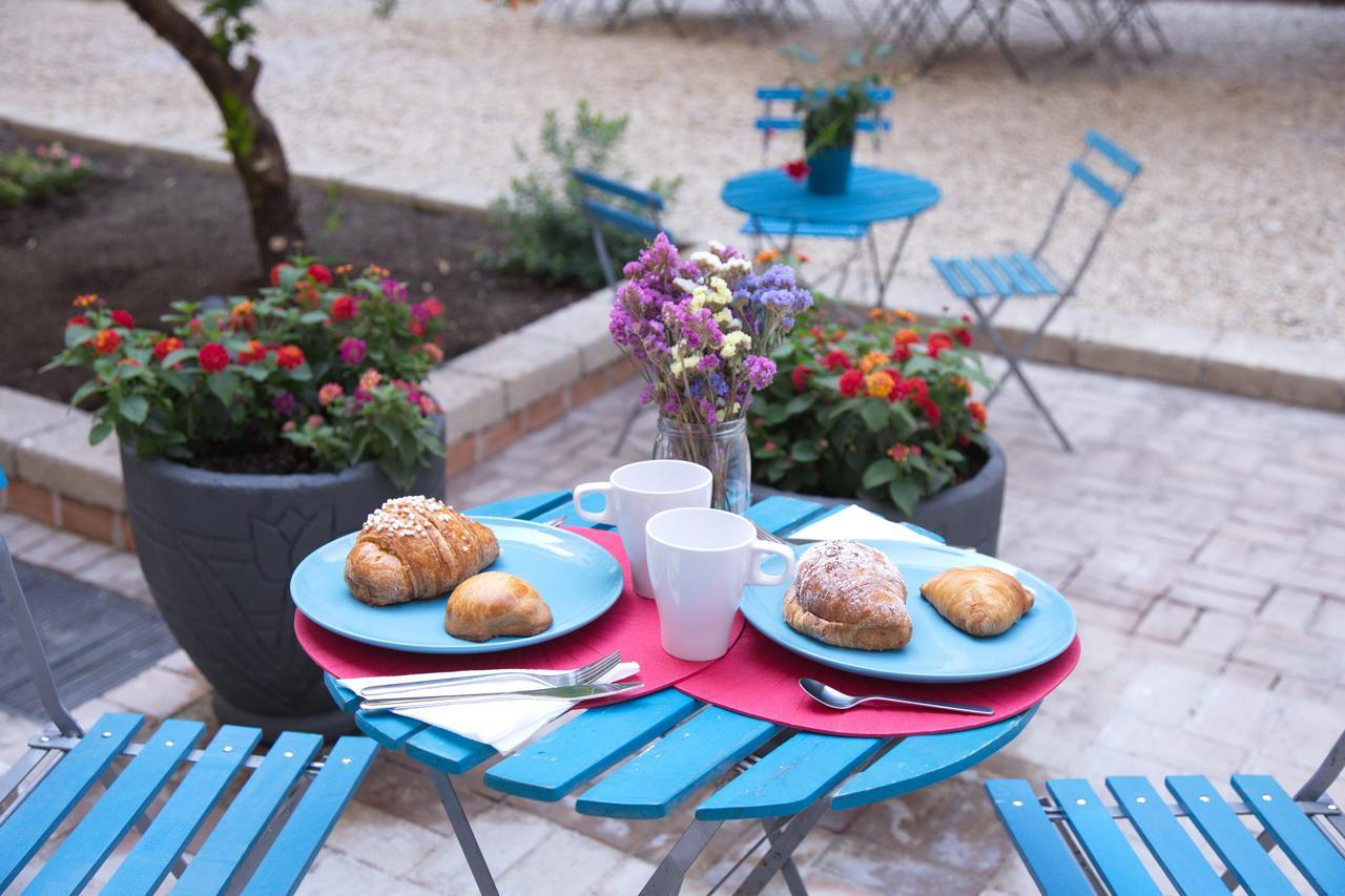 Borgo Vergini Garden B&B Napoli Dış mekan fotoğraf