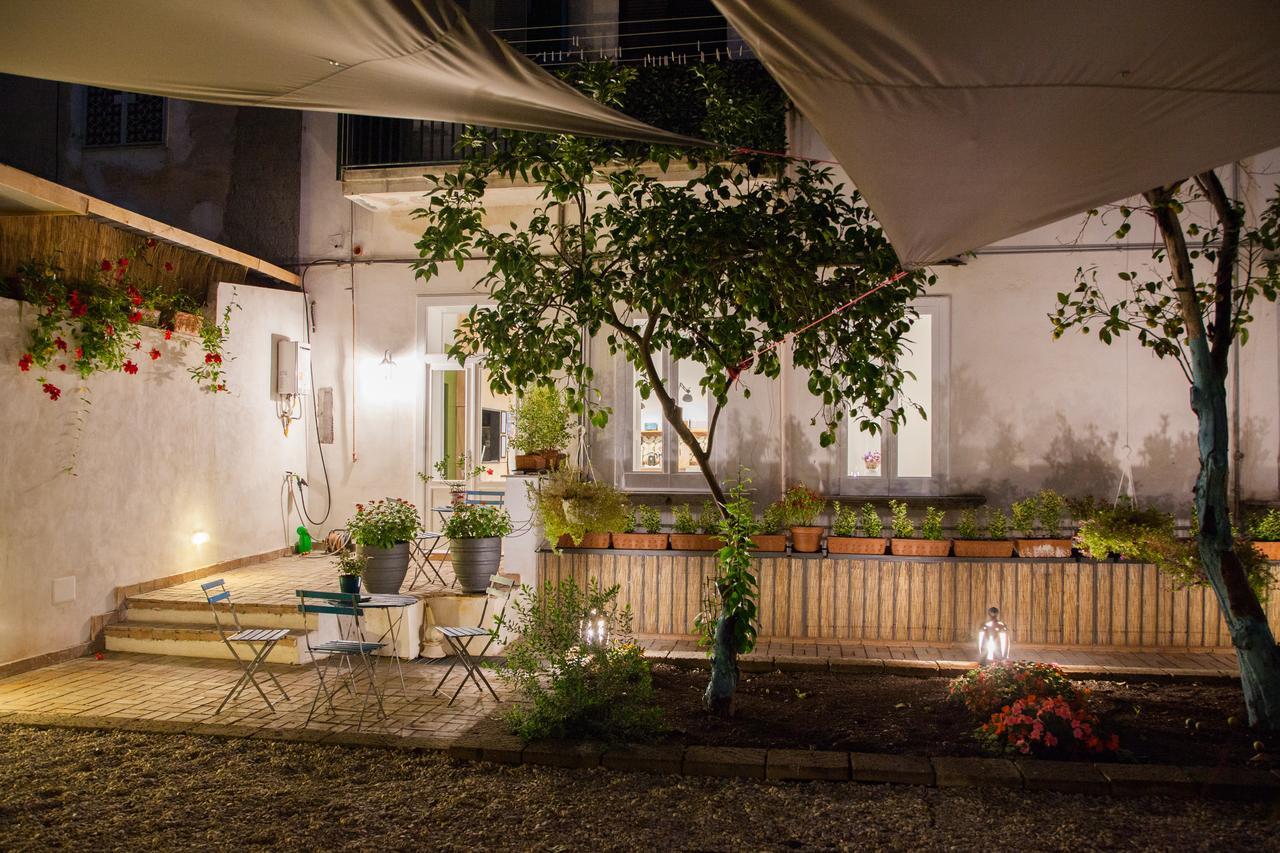 Borgo Vergini Garden B&B Napoli Dış mekan fotoğraf