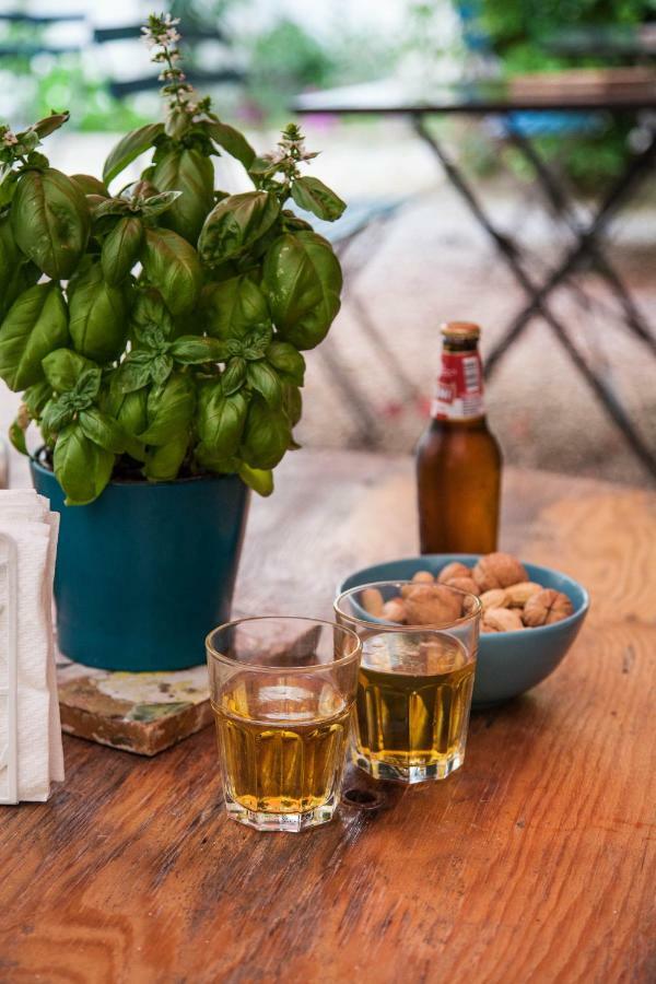 Borgo Vergini Garden B&B Napoli Dış mekan fotoğraf