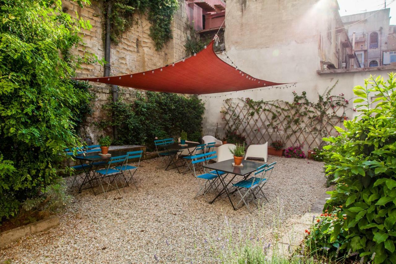 Borgo Vergini Garden B&B Napoli Dış mekan fotoğraf
